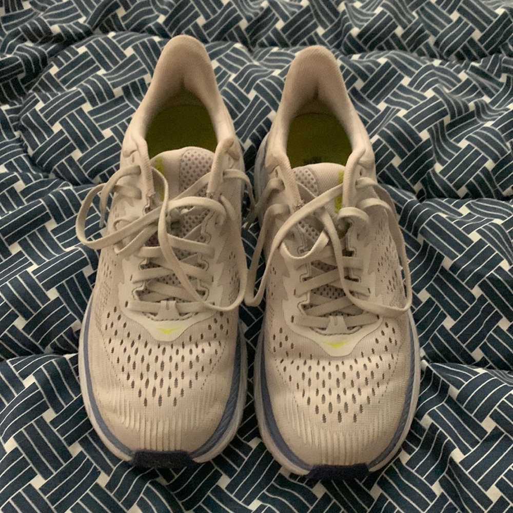 HOKA Clifton Size 7 W